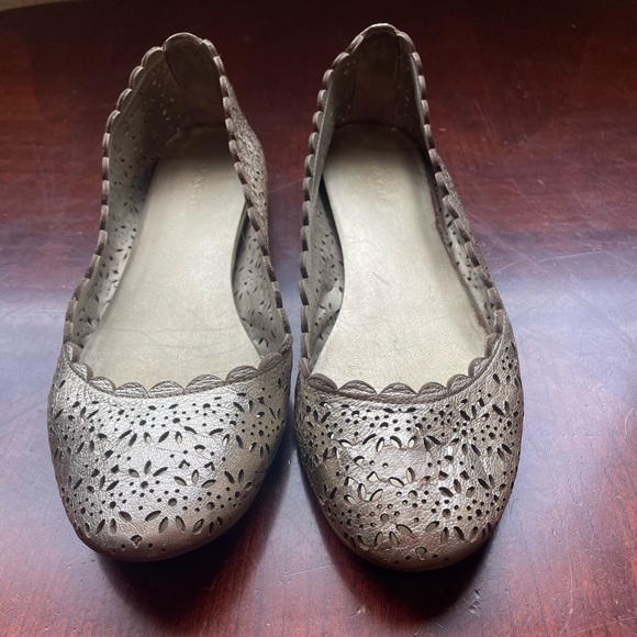 COACH Carsin Metallic Leather Gold Eyelet Perforated Flats Size 8 - Picture 2 of 9